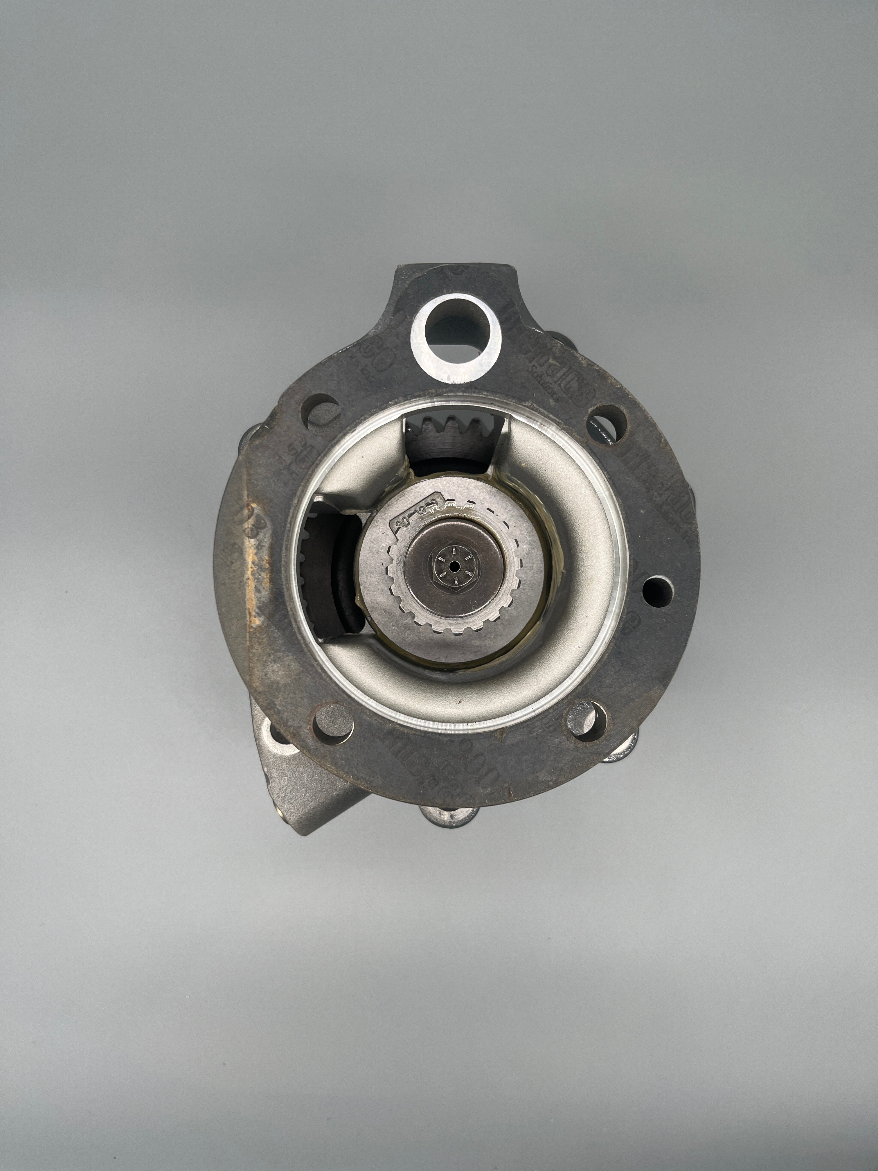 Antriebswelle Kraftstoffpumpe 3896045 – Welle (Drive)
